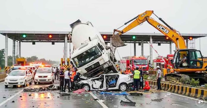 కీసర టోల్ప్లాజా ఘోర రోడ్డు ప్రమాదం