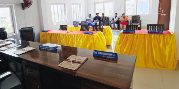 The message of empty chairs...political silence in the co-option election