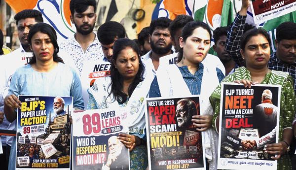 ‘నీట్’ వైఫల్యం – విద్య కేంద్రీకరణ ఫలితమే