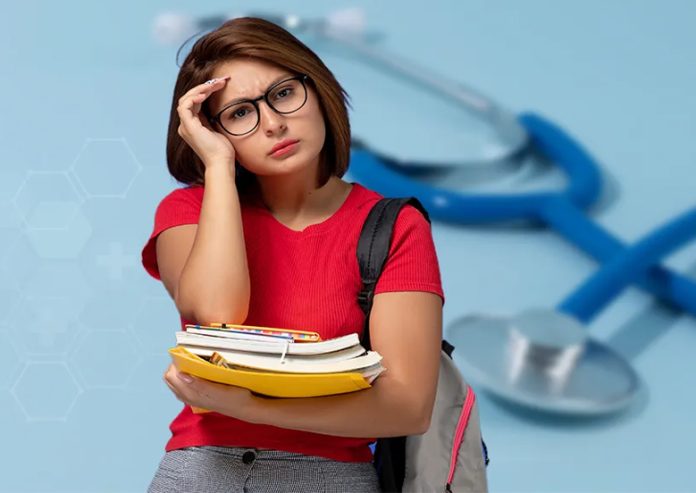వైద్యవిద్యలో కనిపించని సంక్షోభం