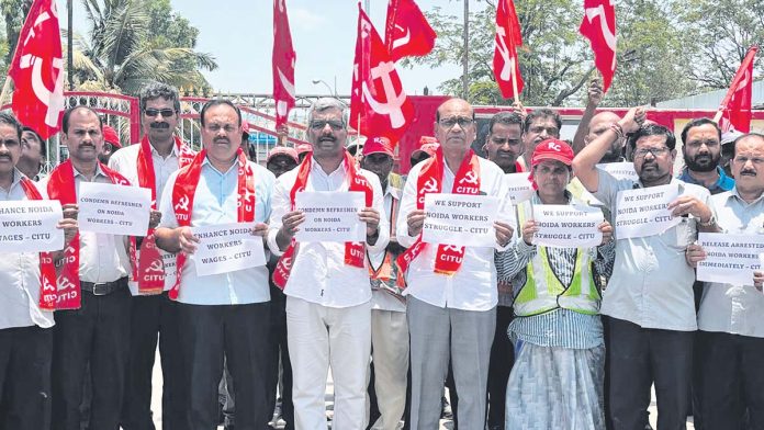 నోయిడా కార్మికులపై నిర్బంధం ఆపాలి