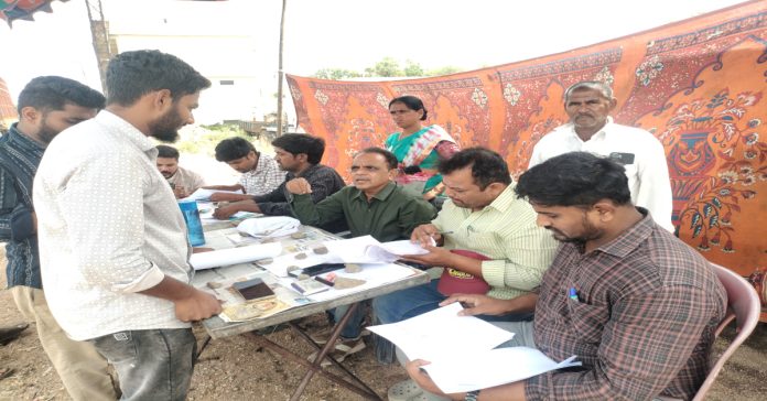 పశువులకు నిబంధనల ప్రకారమే అనుమతులు ఇస్తాం: ఏడి జైనోద్దిన్