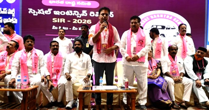 ఒక్క ఏడాది ఆగండి..కాంగ్రెస్కు మిత్తితో చెల్లిద్దాం
