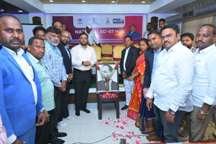 యువత వ్యాపార రంగంలోకి రావాలి..