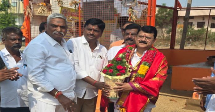 రాష్ట్ర కల్లుగీత కార్మికుల సహకార కార్పొరేషన్ కు సన్మానం