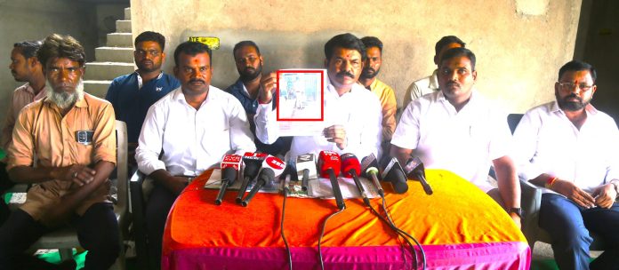 An investigation should be conducted into the corruption of Kondapur police.