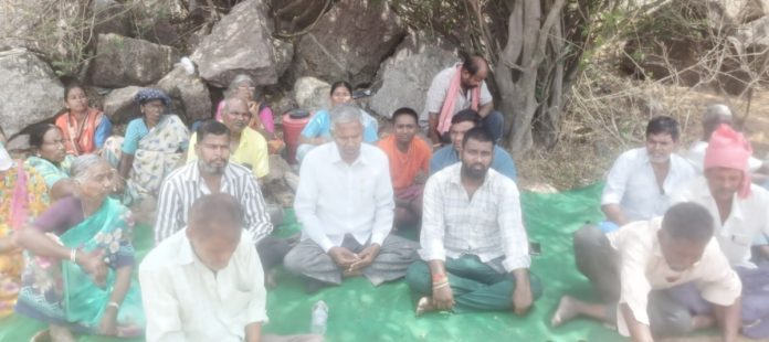 ఫ్రూట్ మార్కెట్ నిర్మాణంలో ఉద్రికత్త
