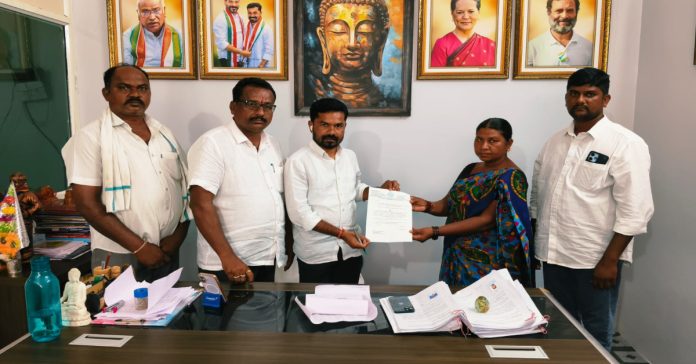 నిరుపేదల పక్షాన కాంగ్రెస్ ప్రభుత్వం ఉంటుంది: ఎమ్మెల్యే బొజ్జు