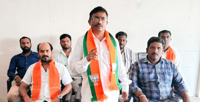 Make Modi's public meeting a success