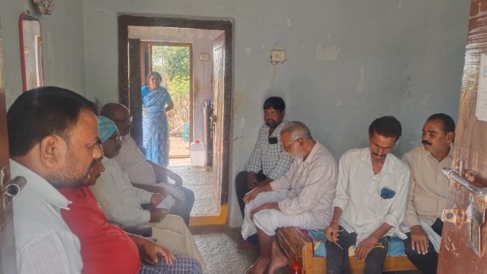 కామ్రేడ్ కల్లెపు శంకర్ను పరామర్శించిన సీపీఐ(ఎంఎల్) నాయకులు