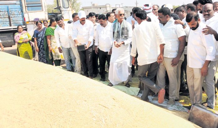 The problem arose precisely because the previous government dealt leniently with rice millers.