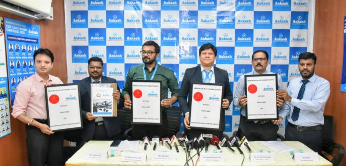 సిబ్బందికి, వారి కుటుంబాలకు మద్దతుగాఆకాశ్ ఎడ్యుకేషనల్ సర్వీసెస్ లిమిటెడ్
