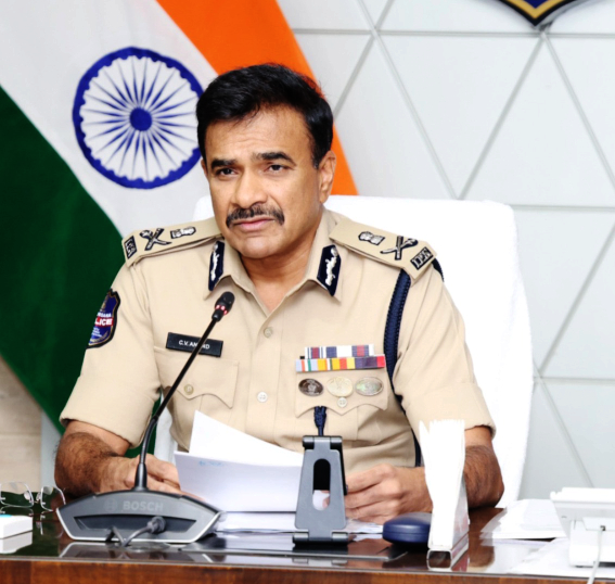 త్వరలో పోలీసు శాఖలో సమూలమార్పులు