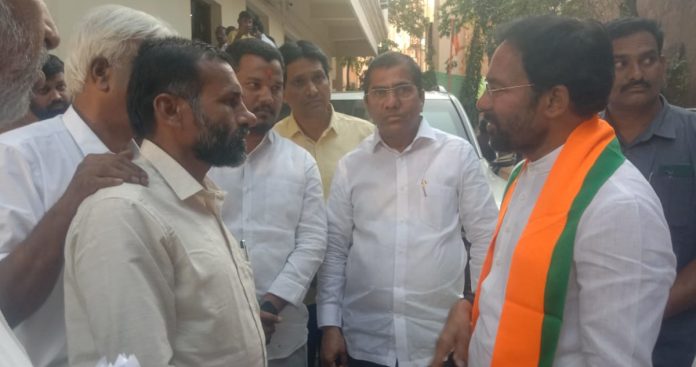Request to allocate funds together with the Union Minister