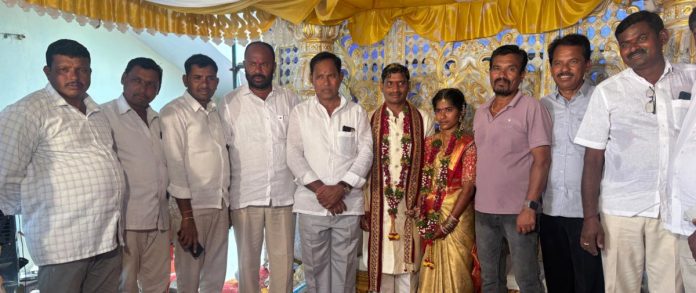 Former PACS Chairman and Congress President blesses the bride and groom
