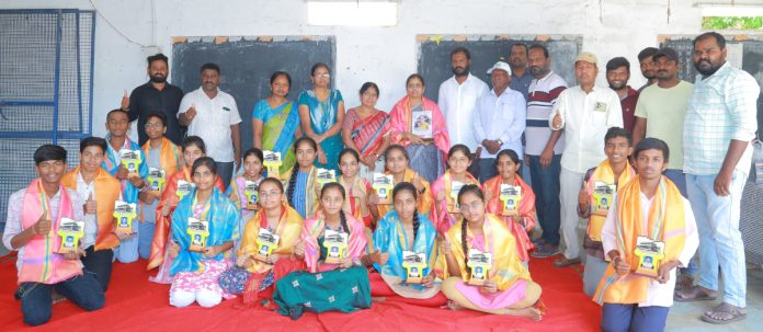 Students honored under the auspices of Congress