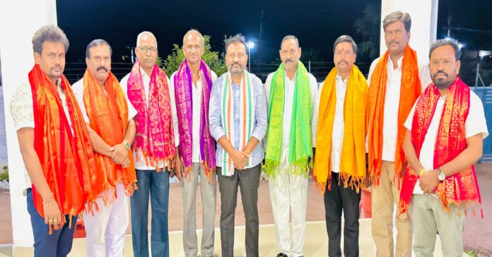 Honors for new Mandal Congress presidents