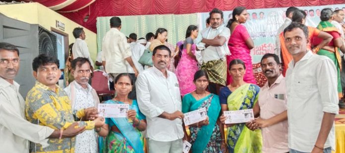 Kalyana Lakshmi Cheques presented