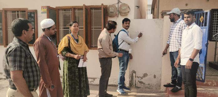 People should cooperate with enumerators