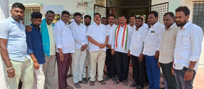 Union Minister of State for Home Affairs Bandi Sanjay should be dismissed.