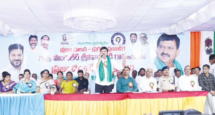 ‘డబుల్ ఇంజిన్’ సర్కారంటే పేపర్ల లీకేజీయేనా?