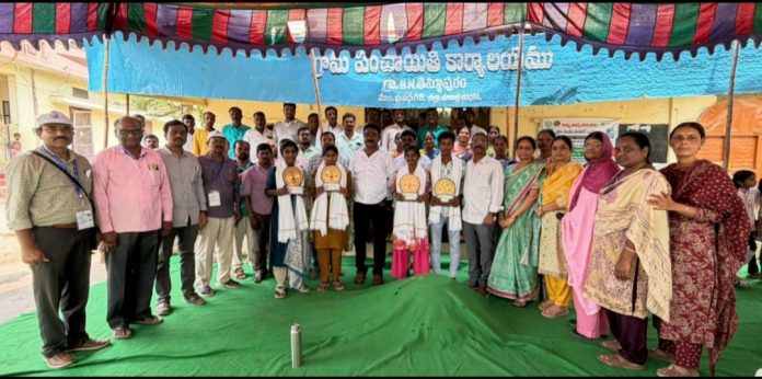 ప్రభుత్వ పాఠశాలలో సదుపాయాలను సద్వినియోగం చేసుకోవాలి…
