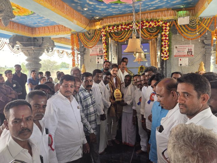 కల్యాణోత్సవంలో పాల్గొన్న మాజీ ఎమ్మెల్యే