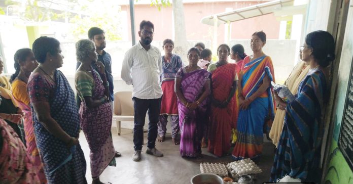 బాలింతలకు సరుకుల పంపిణీ