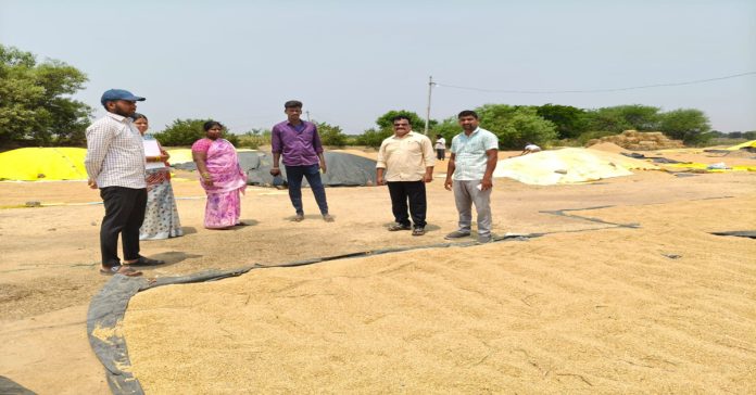 ధాన్యం కొనుగోలు..రైతులకు ఎలాంటి ఇబ్బందులు కలగొద్దు:ఎంపీడీవో