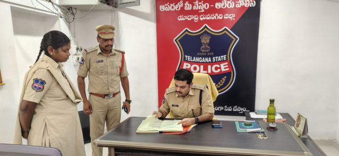 పారదర్శకంగా ప్రజలకు సేవలందించడమే పోలీసుల లక్ష్యం