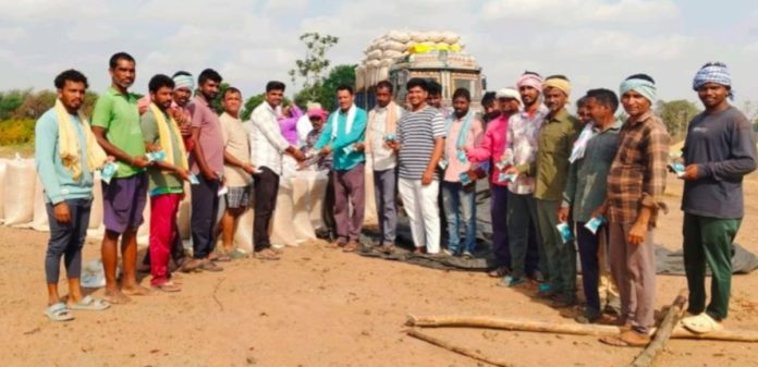 Buttermilk packets distributed to employment guarantee workers