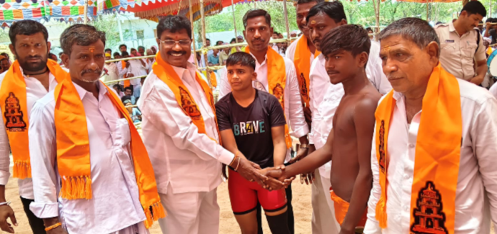 Former MLA Shinde starts wrestling competitions
