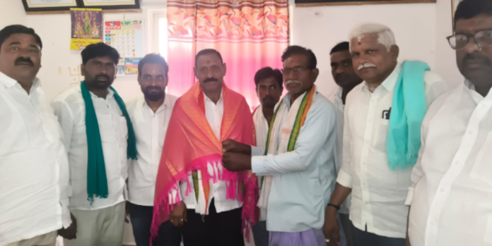 కాంగ్రెస్ బలోపేతానికి మీ సేవలు అమూల్యం