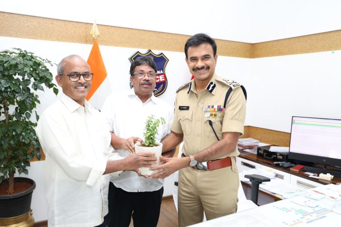 నూతన డిజిపి సి.వి. ఆనంద్ ను కలిసిన సీఐటీయు రాష్ట్ర నాయకులు
