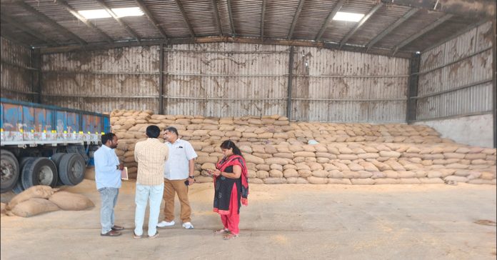 Officials Conduct Surprise Inspections at Rice Mills