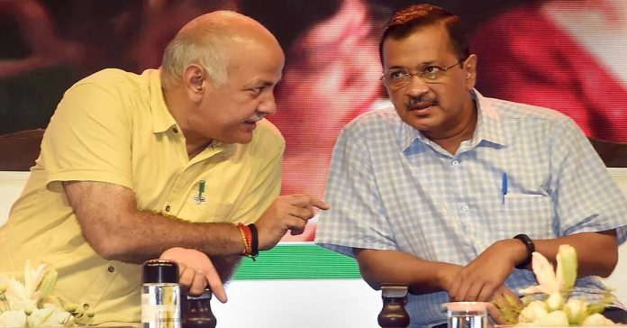 కేజ్రీవాల్, మనీష్ సిసోడియాలకు ఢిల్లీ హైకోర్టు నోటీసులు