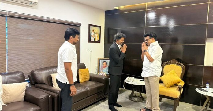 ఎంకే స్టాలిన్ ఇంటికి సీఎం విజయ్