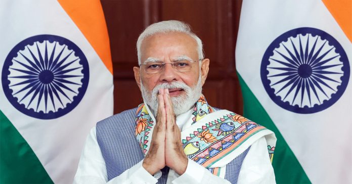 హైదరాబాద్కు చేరుకున్న పీఎం మోడీ