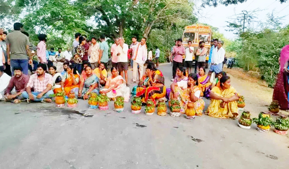 దేవుడి సన్నిధిలో దళితులపై వివక్ష
