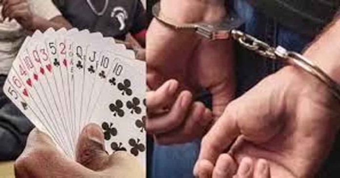 పేకాట స్థావరంపై పోలీసుల దాడి