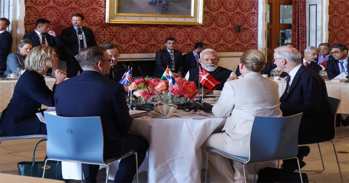 PM Modi meets with the Prime Minister of Iceland