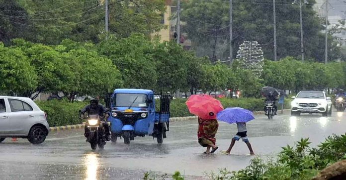రాష్ట్రంలోని పలు జిల్లాలకు ఆరెంజ్ అలర్ట్