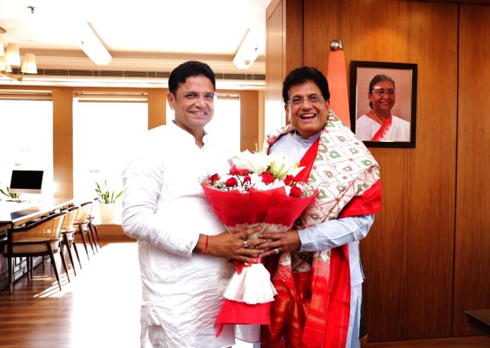 తెలంగాణ పారిశ్రామిక ప్రగతికి సహకరించండి