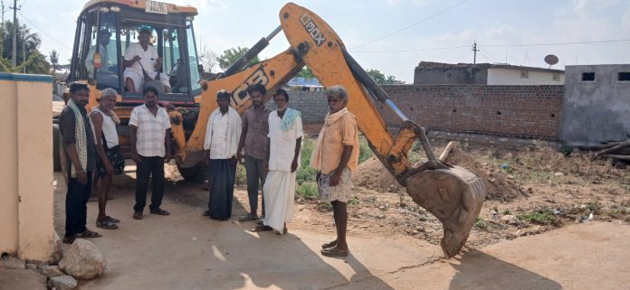 Contractor attempts to remove CC road due to non-payment of bills