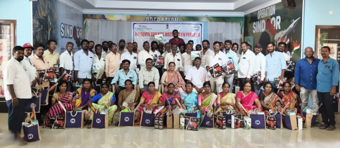 చేతివృత్తుల ద్వారా ఆర్థిక స్వావలంబన సాధించాలి
