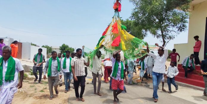 ఉప్లూర్ లో వలగొడుగు ఉత్సవం