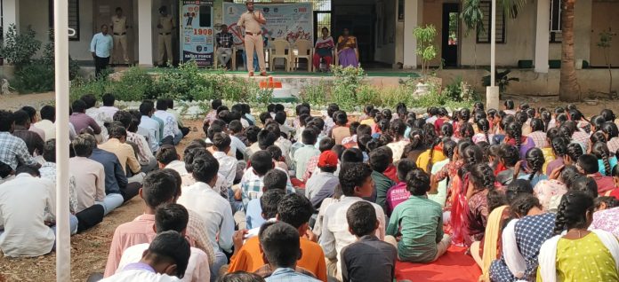 మాదకద్రవ్యాలపై విద్యార్థులకు అవగాహన