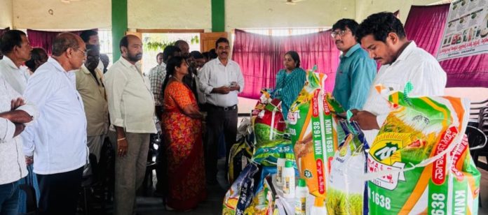 విత్తన వేళలను సద్వినియోగం చేసుకోవాలి