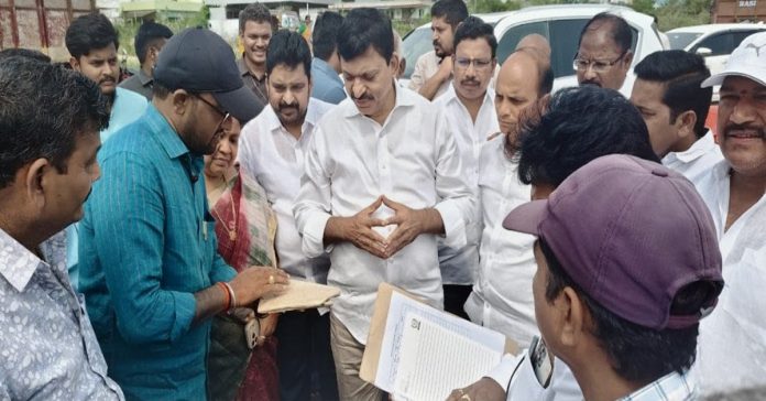 ప్రభుత్వ భూములను యుద్ధ ప్రాతిపదికన సర్వే చేయాలి