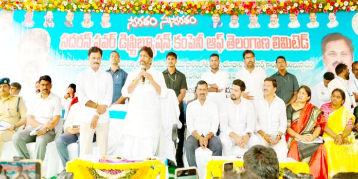 నిరంతర విద్యుత్ సరఫరాకు స్టోరేజ్ గోడౌన్స్
